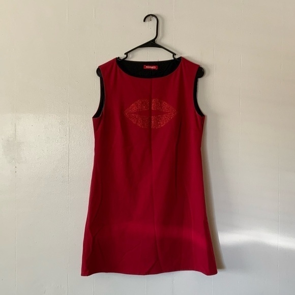 FIORUCCI LIPS Kiss Shift Designer Dress - Picture 2 of 8
